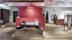 日本服装展厅中强展柜制作