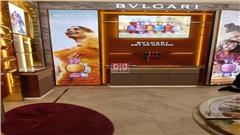 南京中强展柜厂·奢侈品店铺装修展柜定制解决方案