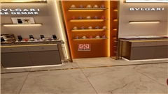 南京中强展柜厂·奢侈品店铺装修展柜定制解决方案