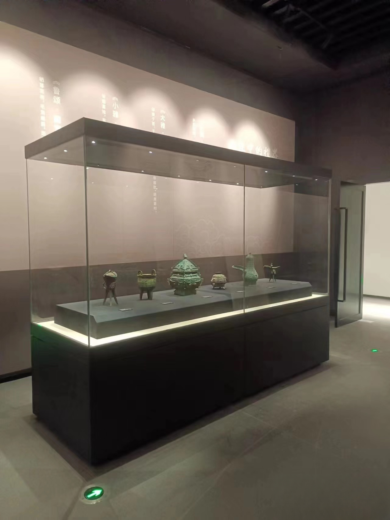 洛阳博物馆展柜河南博物馆展柜设计理念——中强展柜厂
