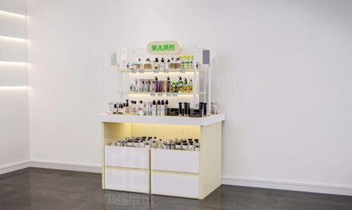 苏州相城定制化妆品专卖店的展柜和家具有什么不同