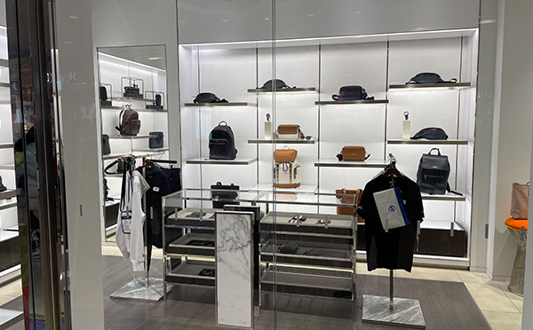 服装展柜柜台展示柜定制——中强展柜厂