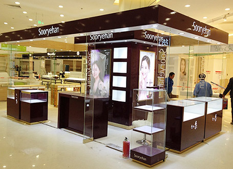 南京地区化妆品展柜展示柜