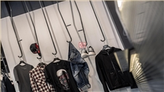 意大利服装展柜展现服装美好展柜 意大利服装展柜展现服装美好展柜