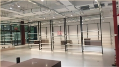 服装展厅定制找中强展柜 服装展厅定制找中强展柜