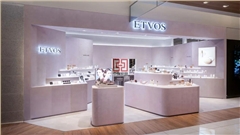 日本化妆品展柜定制女生的守护站